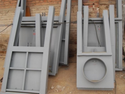 不銹鋼 方、圓小閘門